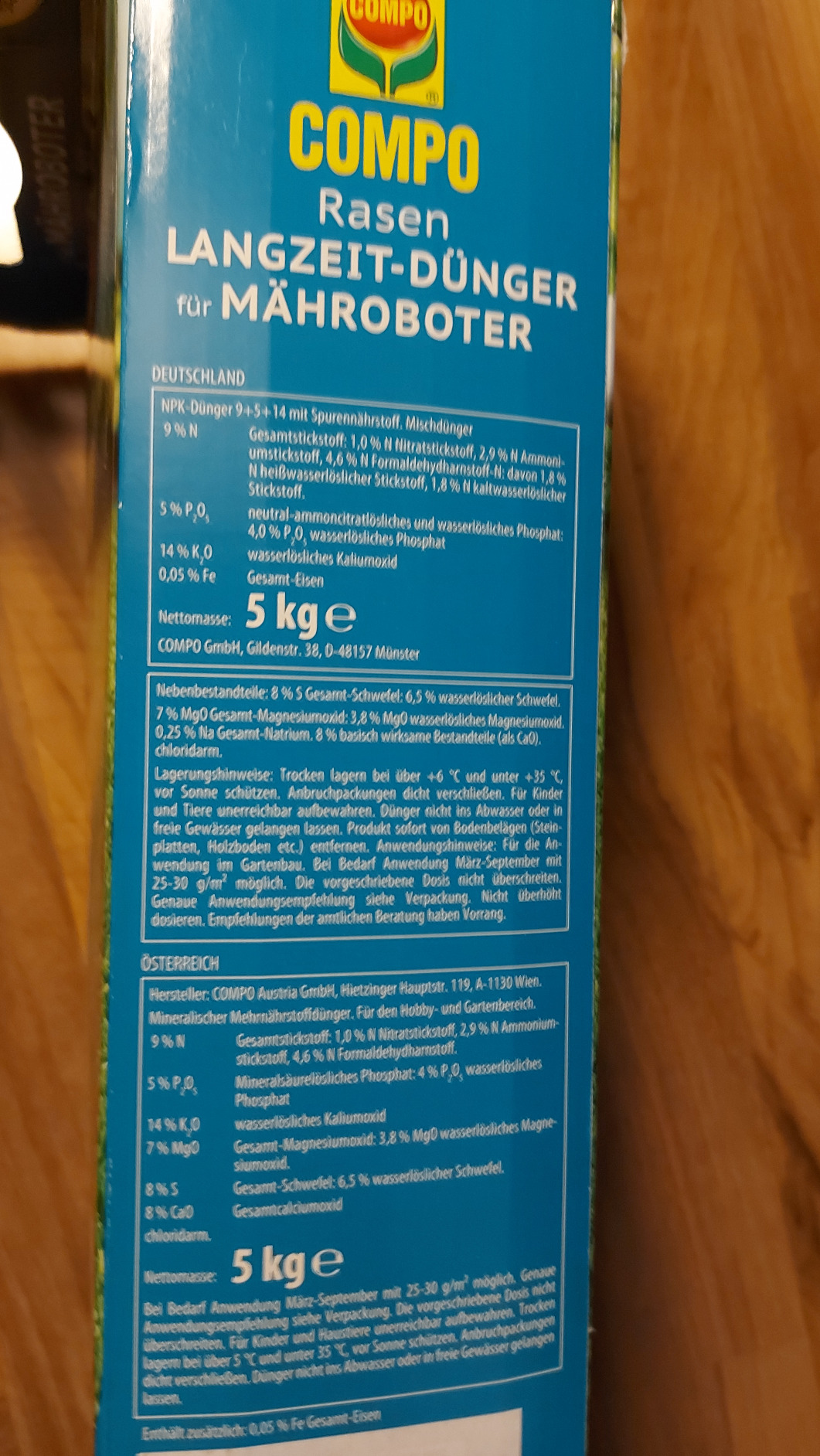 Rasen endlich sattgrün und dicht.