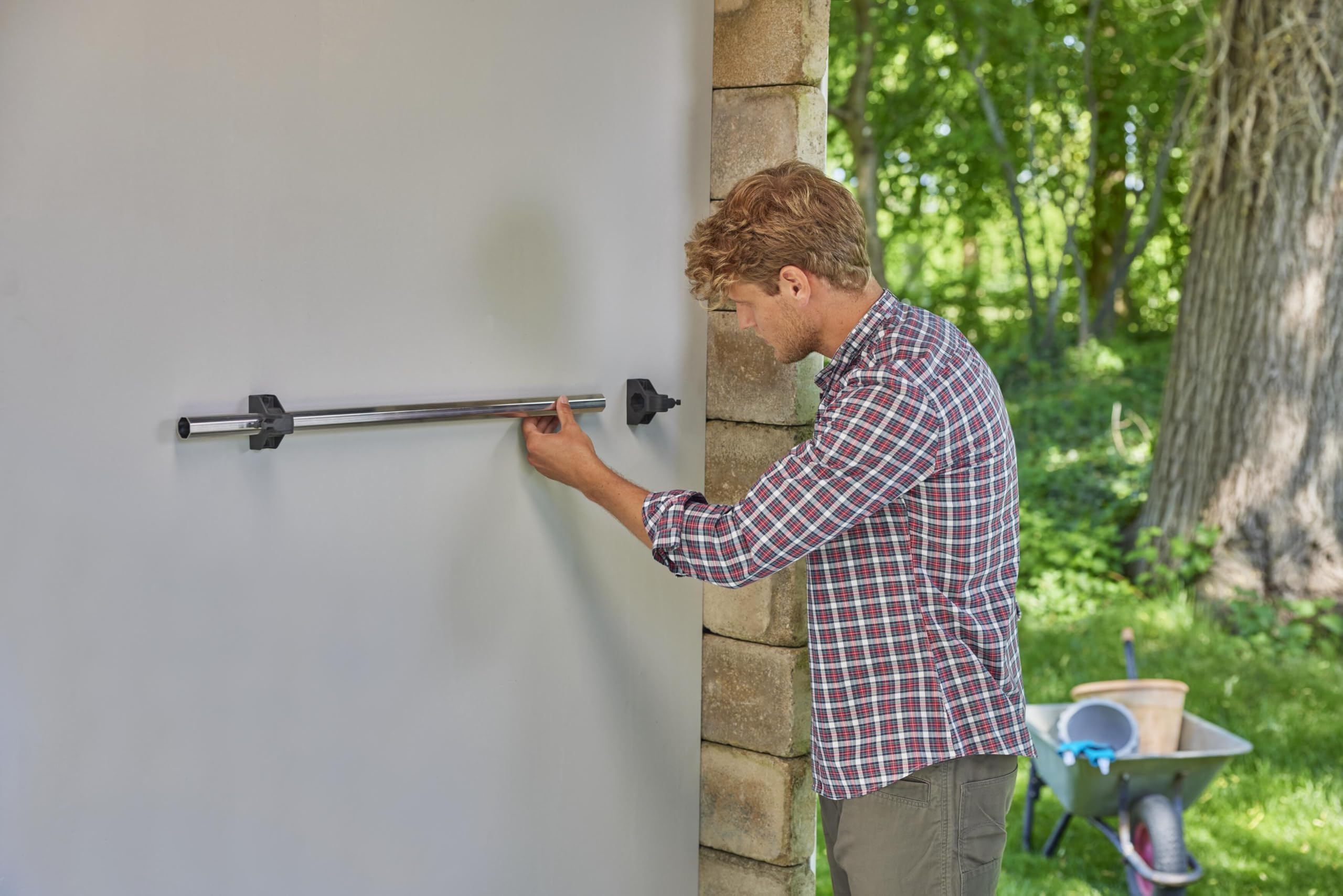 gardena-ger-tehalter-plus-3509-20-wandhalterung-78-cm-f-r-bis-zu-60-kg image 7