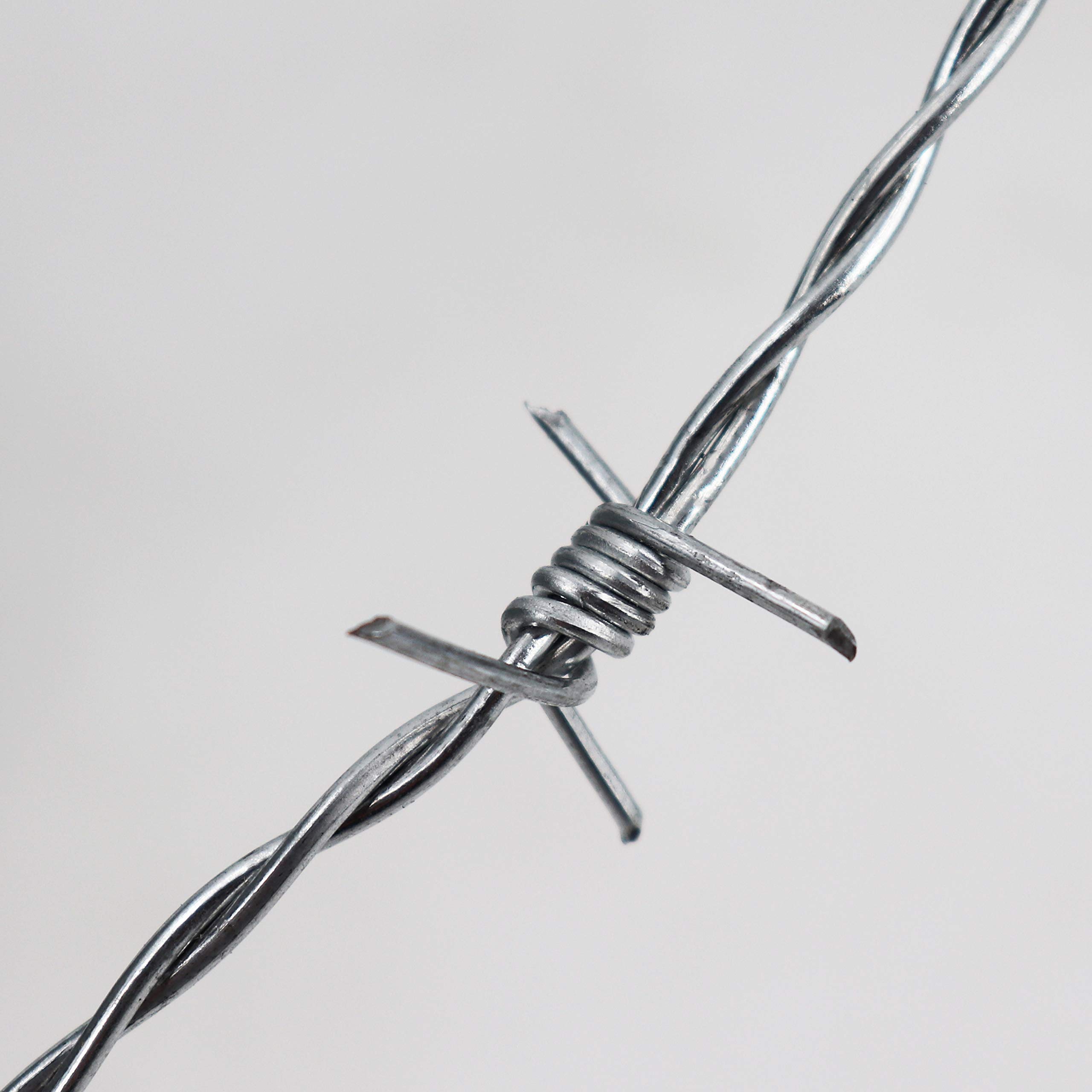 aquagart-stacheldraht-verzinkt-100-m-1-6-1-7-mm-4-spitzig-10-cm-abstand image 3