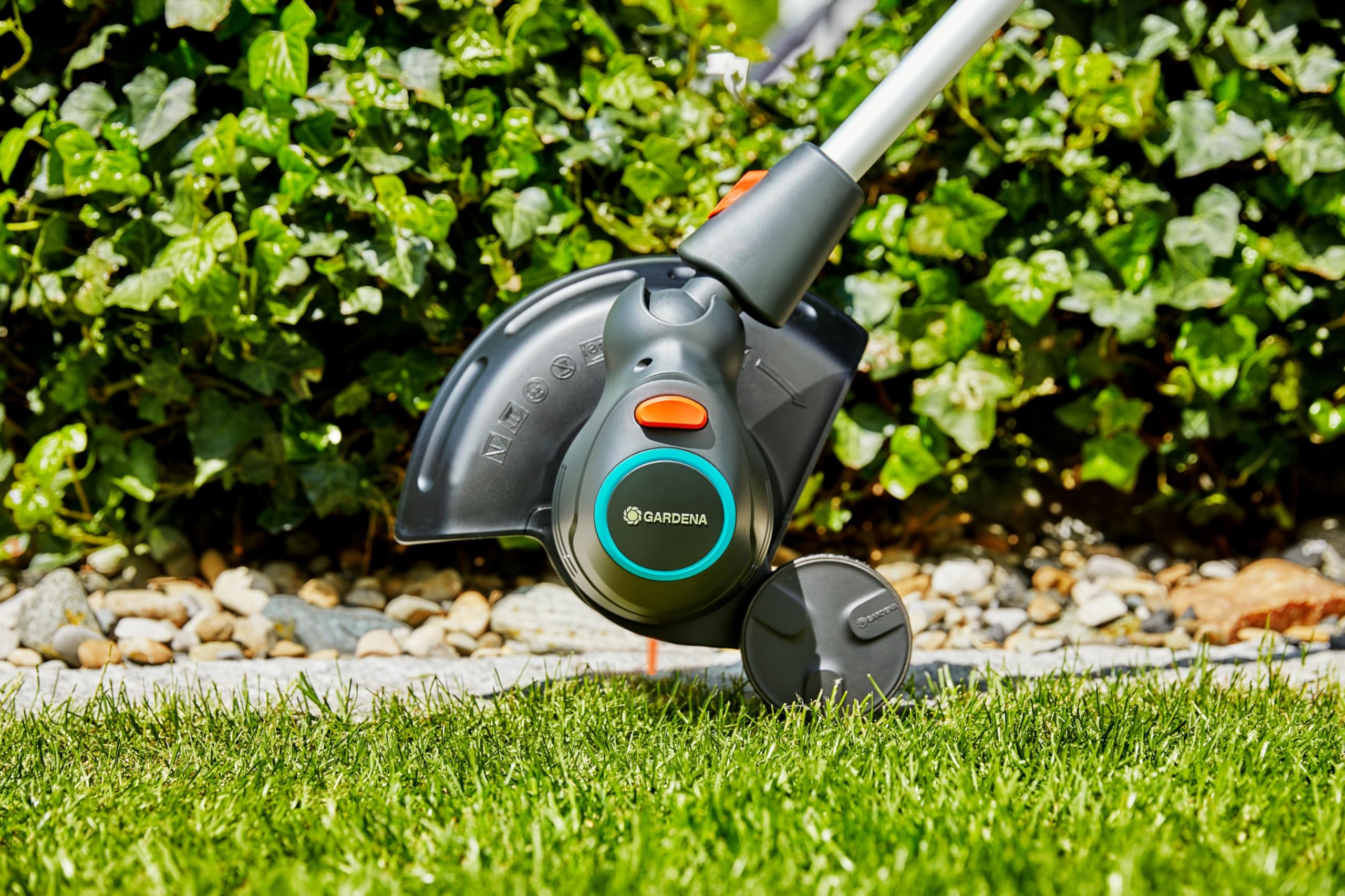 gardena-comfortcut-23-18v-p4a-akku-rasentrimmer-set-23-cm-14701-20 image 7