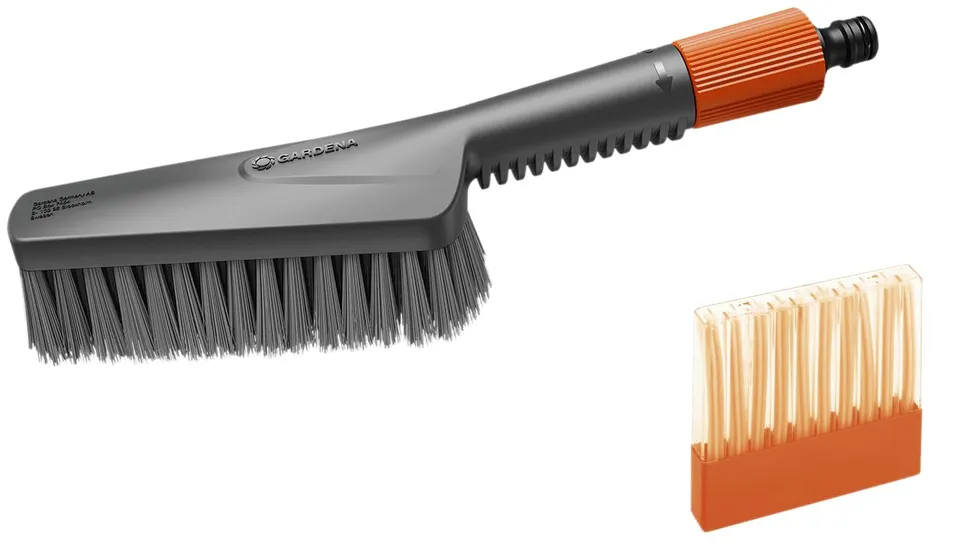 gardena-cleansystem-wasch-set-mit-handb-rste-s-soft-inkl-reinigungssticks-18860- image 1