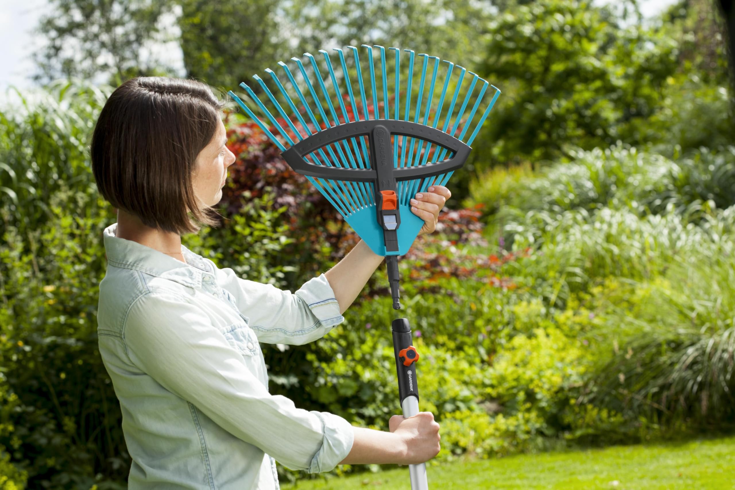 gardena-combisystem-kunststoff-verstellbesen-3099-88-laubbesen-35-52-cm image 4